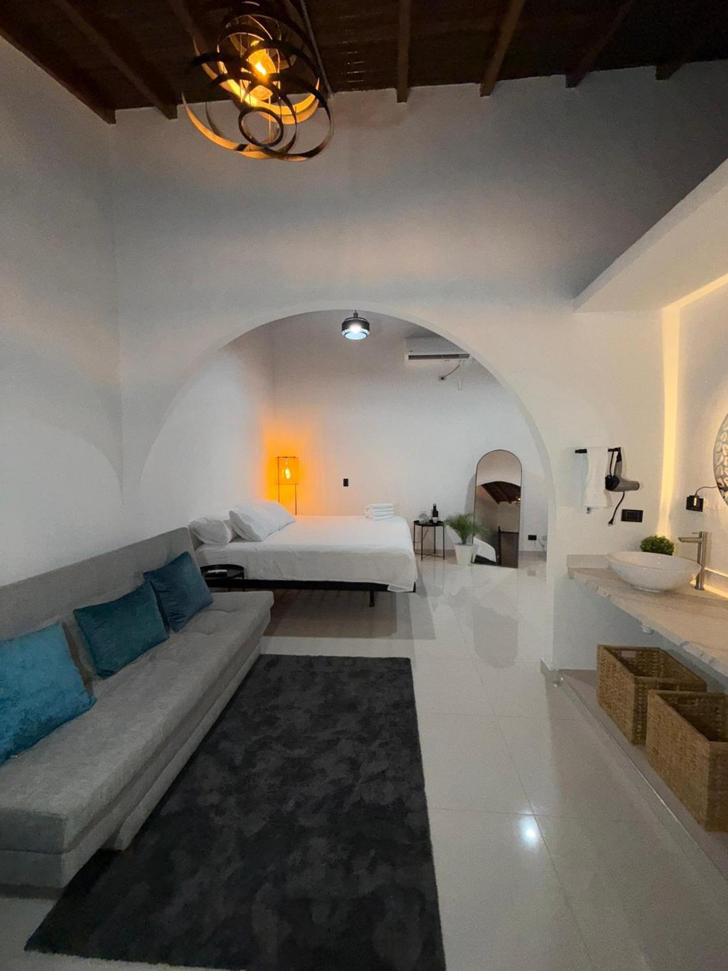Clandestino - Hotel Boutique La Dorada Buitenkant foto